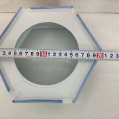 有田焼 六角形灰皿 伝統技法と現代デザインの融合 上品な金彩装飾 手仕事が光る工芸灰皿 美しい和モダン空間に 88253-3-003Aの画像