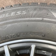 スタッドレスタイヤ ブリヂストンVRX2 225/60R17 ホイール&ナット付きの画像