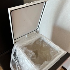 ダストボックス2段の画像