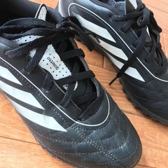 adidas⚽️トレーニングシューズ22.5の画像
