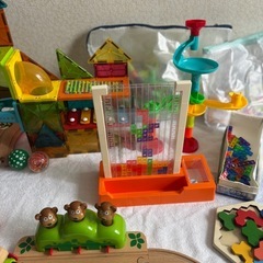 6種類の知育玩具の画像