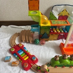 6種類の知育玩具の画像