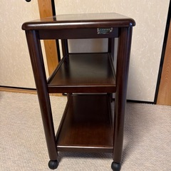 ワゴン　台　　たな棚　　天然木ざい材の画像