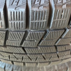履き替え無料中古スタッドレスタイヤホイール付き215/60R17 96Q ヨコハマiG60の画像
