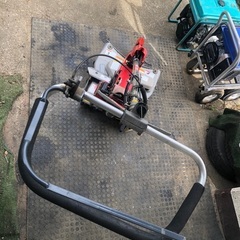 実働　イセキ　斜面刈草刈機　たすかる　515  自走式　畔草刈機の画像