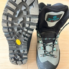 スカルパ　登山靴　レディースEU38 雪山の画像