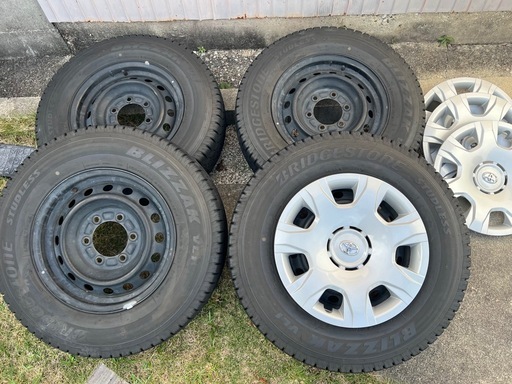 2021年製スタッドレス　ブリヂストンVL1 ハイエース等に