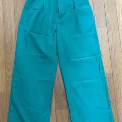 GU ワイドパンツの画像