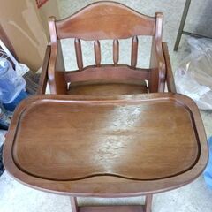 乳児用テーブル椅子の画像