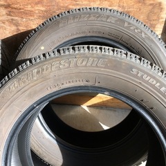 205/60R16 スタッドレスタイヤ　4本セット　の画像