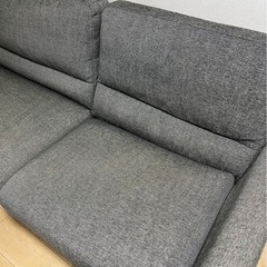 グレー 布張り 3人がけソファの画像
