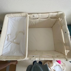 ベビーベッド　の画像