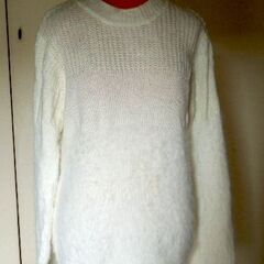 ARCHIVES（アルシーヴ）真っ白セーター（未使用・タグ付き）の画像