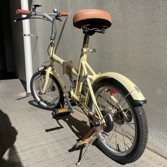 シンプルスタイル折りたたみ自転車の画像