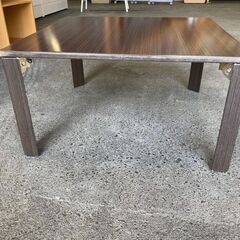 折り畳みテーブルの画像