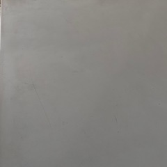 引取先決まりました。大きな白いリビングテーブルの画像