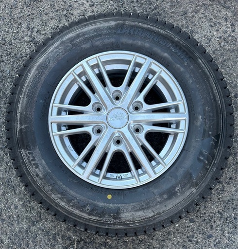 再再値下げ　スタッドレスタイヤ ホイールセット 195/80R15 走行距離300キロ　ブリヂストン　グランヴァード　４本