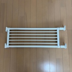 ニトリ ポールつっぱり棚　取付幅73～112cmの画像