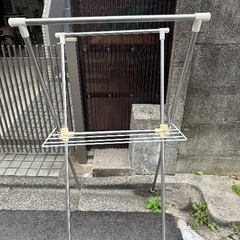 折り畳み物干し台の画像