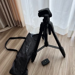 SLIK  F740カメラ ビデオ用三脚　の画像