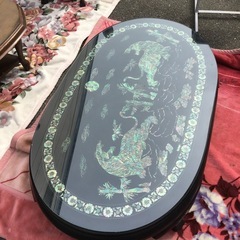 ダイニングテーブルの画像