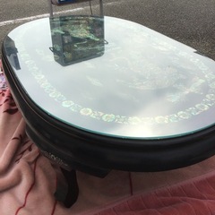 ダイニングテーブルの画像