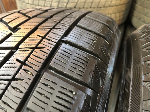 215/50R17 スタッドレスタイヤ　4本セット