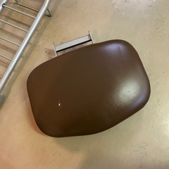 高さ調整可能　椅子スタンドの画像