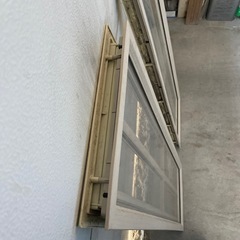 アンティーク風ガラス戸の画像