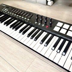 M-Audio USB MIDIキーボード 61鍵の画像