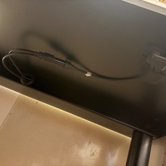 昇降式デスク、椅子、カバー×2の画像