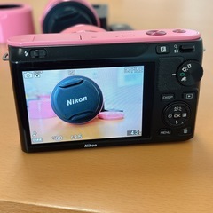 ニコン　j1 ミラーレス一眼　ピンク　限定　美品の画像