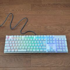 e元素メカニカル式ゲーミングキーボード の画像