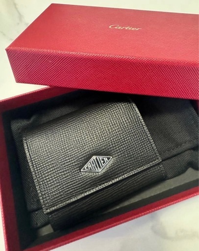【ほぼ新品】カルティエ　ケース