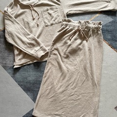 1度洗濯のみ　ルームウェア  部屋着　セットアップ　トップス　スカート　上下セット　ベージュ　Ｍの画像
