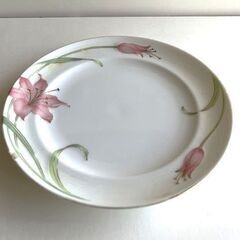 百合モチーフの上品プレート（４枚）の画像