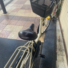 格安★ブリヂストン　アンジェリーノ　チャイルドシート取り付け可能　前かご付き電動自転車の画像