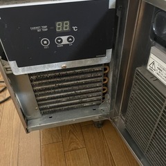 業務用冷凍庫の画像