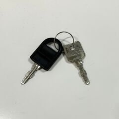 脇机・ワゴン  キャスター付き　鍵付き（中古）の画像