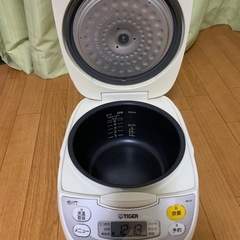 タイガー　炊飯器　5合炊きの画像