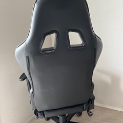 ゲーミングチェアの画像