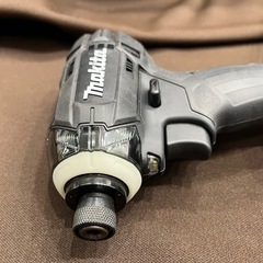 【ジャングルジャングル岸和田和泉インター店】マキタ 充電式インパクトドライバー TD149DRFXB 18V 6.0ah セット 電動工具 バッテリー付 和泉市 堺市 岸和田市 泉大津市 高石市 泉北郡熊取町の画像