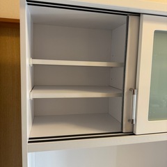 食器棚の画像