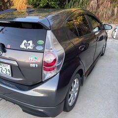 【商談中】H25 アクア ワンオーナー車 純正エアロ、レザーシート、プッシュスタート、Bluetoothの画像