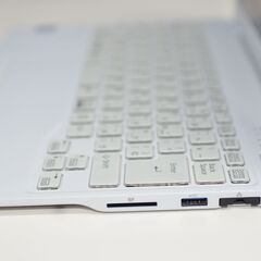 中古軽量ノートパソコン 富士通 UH75/C3 Windows11+office core i7-8565U/メモリ8GB/SSD256GB/13.3インチ/WEBカメラ/無線内蔵の画像