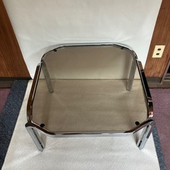 ガラステーブルの画像