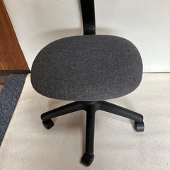 事務椅子の画像