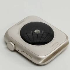 Apple Watch SE 第2世代/GPS/44mm/A2723/スターライト〈MNJX3J/A〉の画像