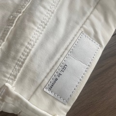 AZUL by moussy ホワイトスキニーパンツ XSの画像