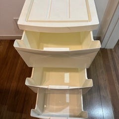 【11/5まで】収納ケース3段ホワイト　衣類など収納の画像